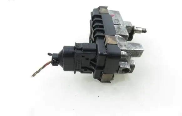 Mercedes-Benz S W220 Turbine electric control actuator 712120 6NW008412