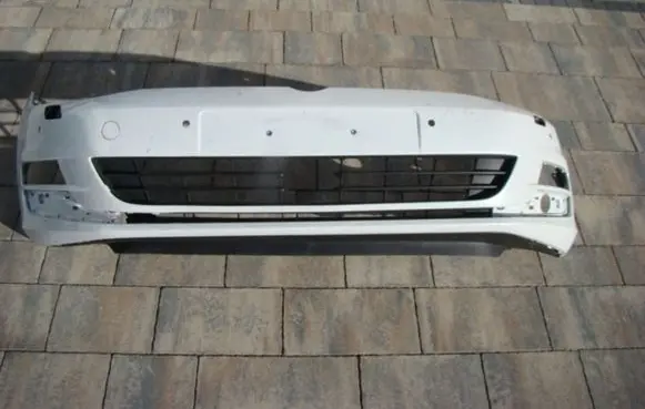 Volkswagen Golf VII Front bumper