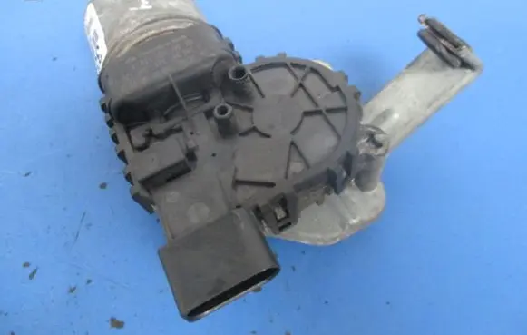 Skoda Fabia Mk1 (6Y) Front wiper linkage and motor 6Q955119A