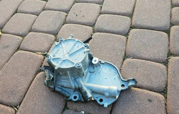 Opel Insignia A Vacuum pump 55489131
