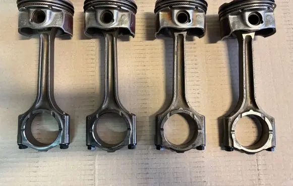 Jeep Renegade Piston with connecting rod 46336799 55282328