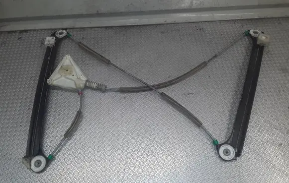 Audi A3 S3 8P Front door electric window regulator E006060001A