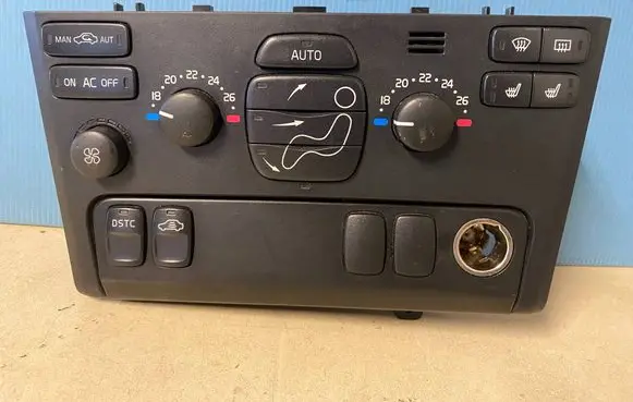 Volvo XC90 Climate control unit 8682734