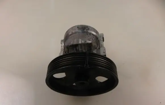 Renault Laguna II Power steering pump 