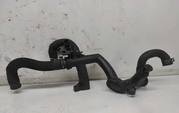 Peugeot 3008 I Engine coolant pipe/hose 9670254180