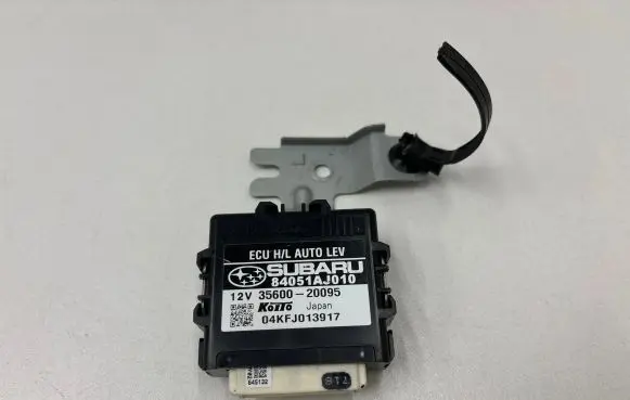 Subaru Outback Light module LCM 84051aj010
