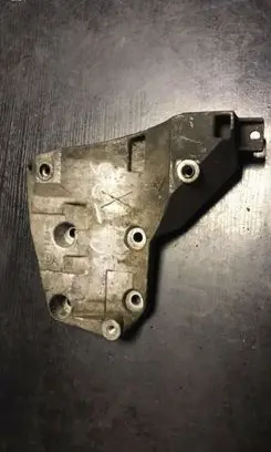 BMW 5 E39 Engine mounting bracket 2246146