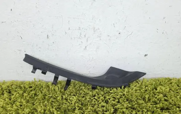 Nissan Note (E12) Wiper trim 66894-3vv0a 66894-3vv0a-r