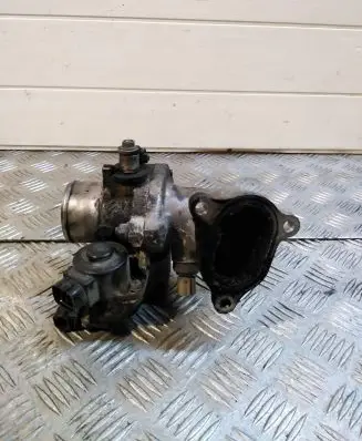 Toyota Avensis T250 Throttle valve