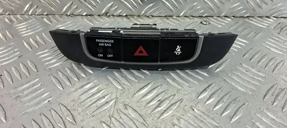 Hazard light switch