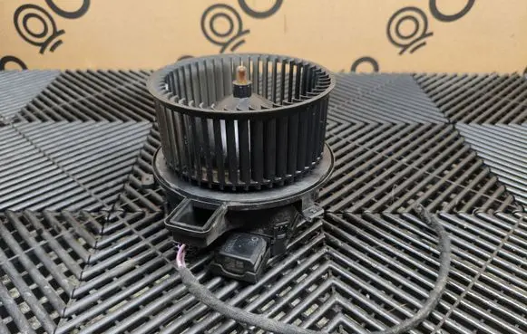 Audi Q7 4M Heater fan/blower 4M1820021