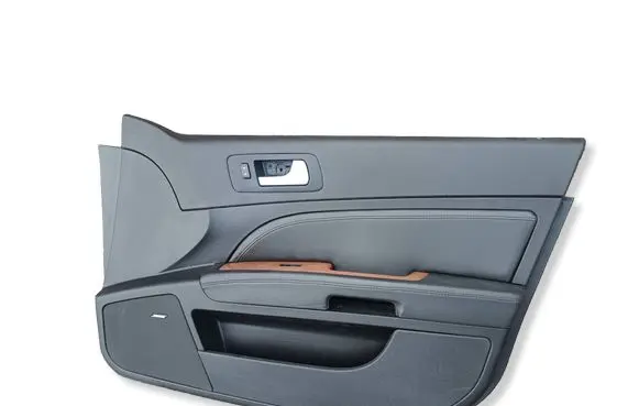 Cadillac CTS Front door card panel trim 1GA0808661 25900030