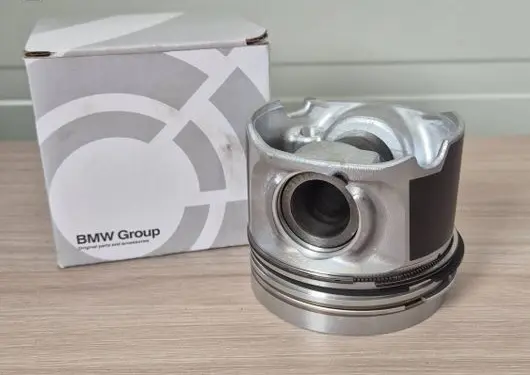BMW 5 F10 F11 Piston 7812585