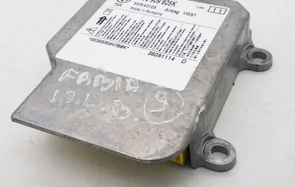 Skoda Fabia Mk2 (5J) Airbag control unit/module 1C0909605K 5WK43125