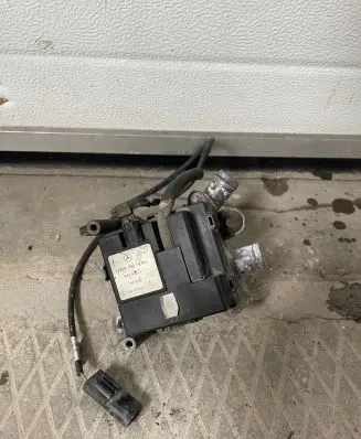 Mercedes-Benz E W210 Coolant heater A0001591004 9835513 A6111500004