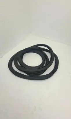 Porsche Macan (95B) Rubber seal front door window/glass 95B831721