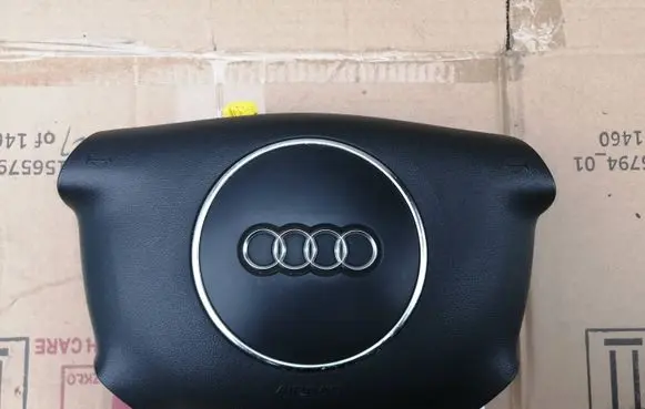 Audi A4 S4 B6 8E 8H Steering wheel airbag 8P0880201D