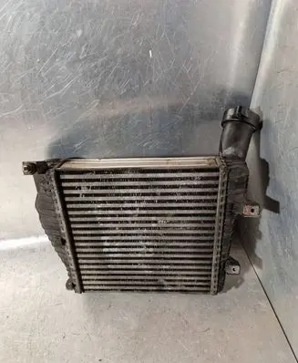 Audi Q7 4L Intercooler radiator G4161002 7L6145803C