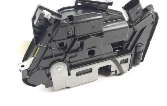 Volkswagen Amarok II Front door lock 2H1837016D