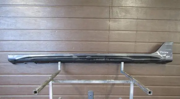 Front sill (body part)