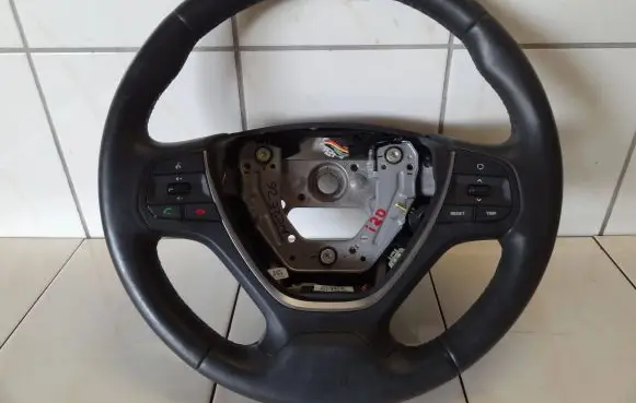 Hyundai i20 (GB IB) Steering wheel 56110-C8220TRY