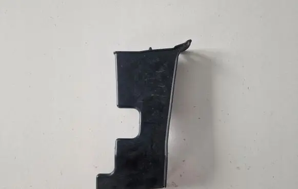 Mitsubishi Space Star Intercooler air channel guide 