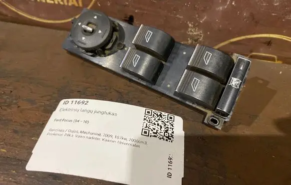 Ford Focus Electric window control switch 8M5T14A132