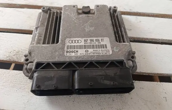 Audi A3 S3 8P Engine control unit/module 06F906056BT 1039S03448 0261S02029