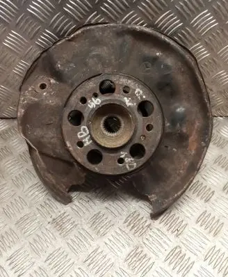 Mercedes-Benz C W202 Rear wheel hub
