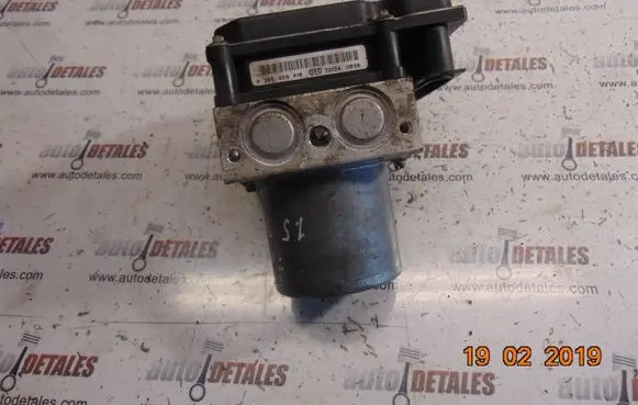 Mercedes-Benz B W245 ABS Pump A0064313812
