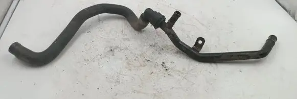 Volkswagen PASSAT B5 Engine coolant pipe/hose 058121065