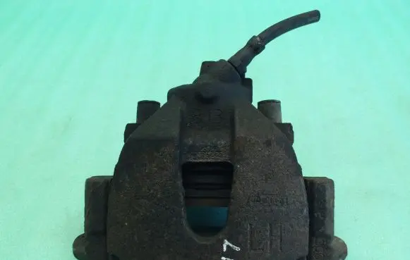 Ford Kuga I Front brake caliper 11819000671