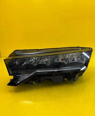 Skoda Octavia Mk4 Headlight/headlamp 5E4941009