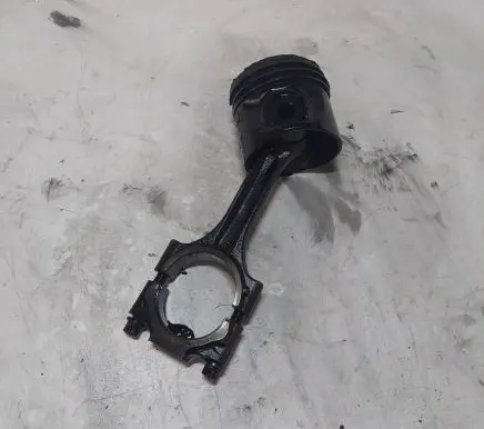 Volvo V70 Piston with connecting rod