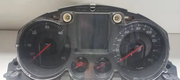 Volkswagen PASSAT B6 Speedometer (instrument cluster) 3C0920970G X0032000