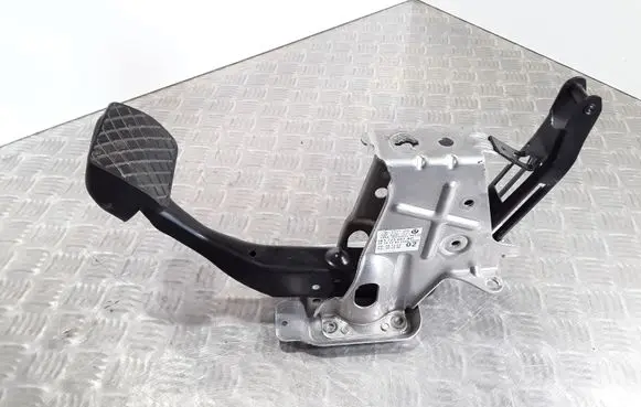 Volkswagen PASSAT B6 Brake pedal 1K1723057AD