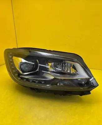 Volkswagen Touareg II Headlight/headlamp 1T1941752E