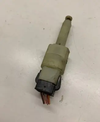 Audi A6 S6 C5 4B Brake pedal sensor switch 4A0945515A