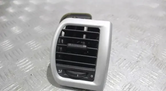 Skoda Fabia Mk2 (5J) Dashboard side air vent grill/cover trim