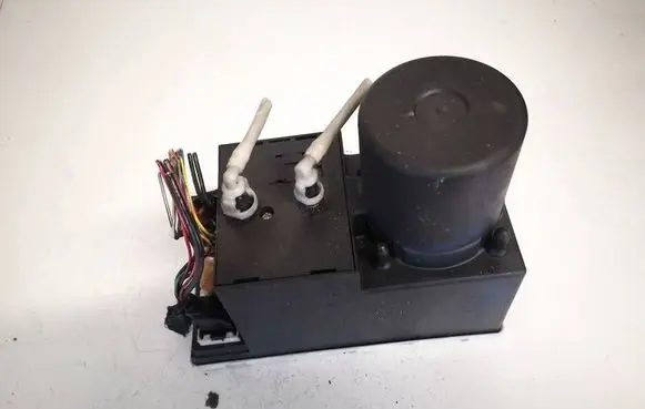 Audi A3 S3 8L Vacuum pump 8l0862257k