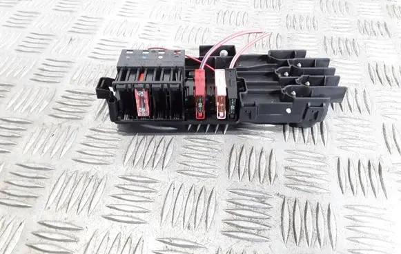 Mercedes-Benz E W211 Fuse module 013948411 013948421