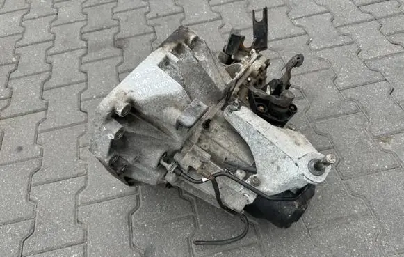 Nissan Tiida C11 Manual 5 speed gearbox JH3164
