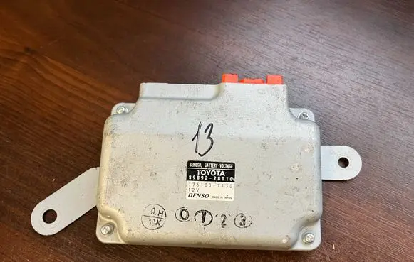 Toyota Auris 150 Other control units/modules 8989228010