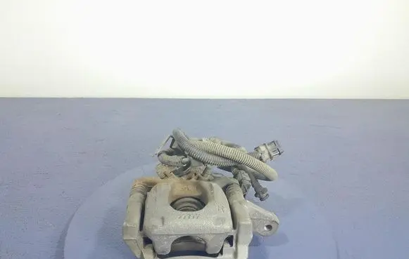 Nissan Qashqai Rear brake caliper