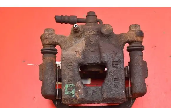 Nissan Pulsar Rear brake caliper 