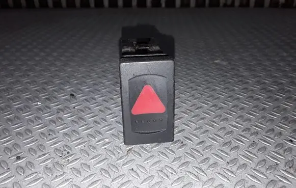 Volkswagen PASSAT B5.5 Hazard light switch 3B0953235D