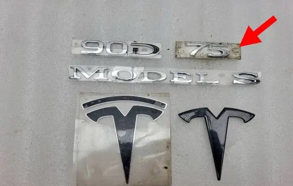 Tesla Model S Manufacturer badge logo/emblem 1083138-00-B