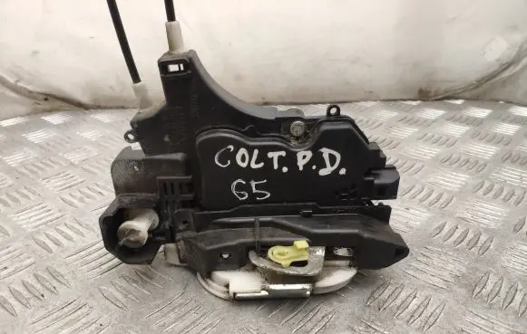 Mitsubishi Colt Front door lock