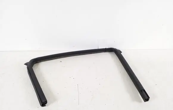 Nissan Juke I F15 Other rear door trim element 82331BA60A