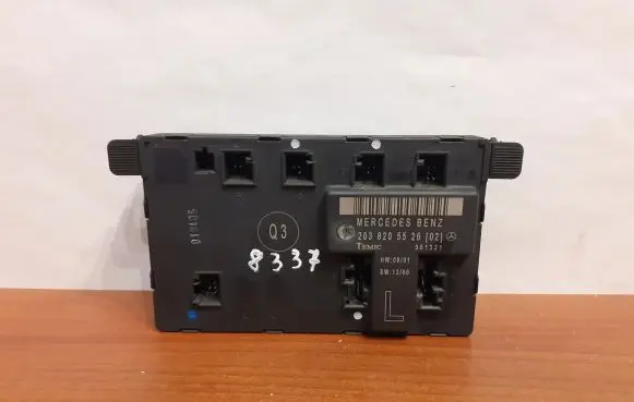 Mercedes-Benz C W203 Door control unit/module 8337 2038205526